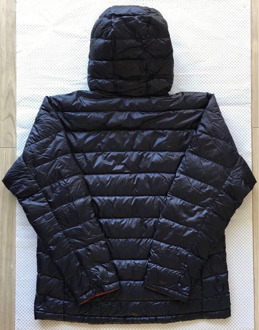 mont bell リバーシブル ダウンジャケット新品 XLサイズ