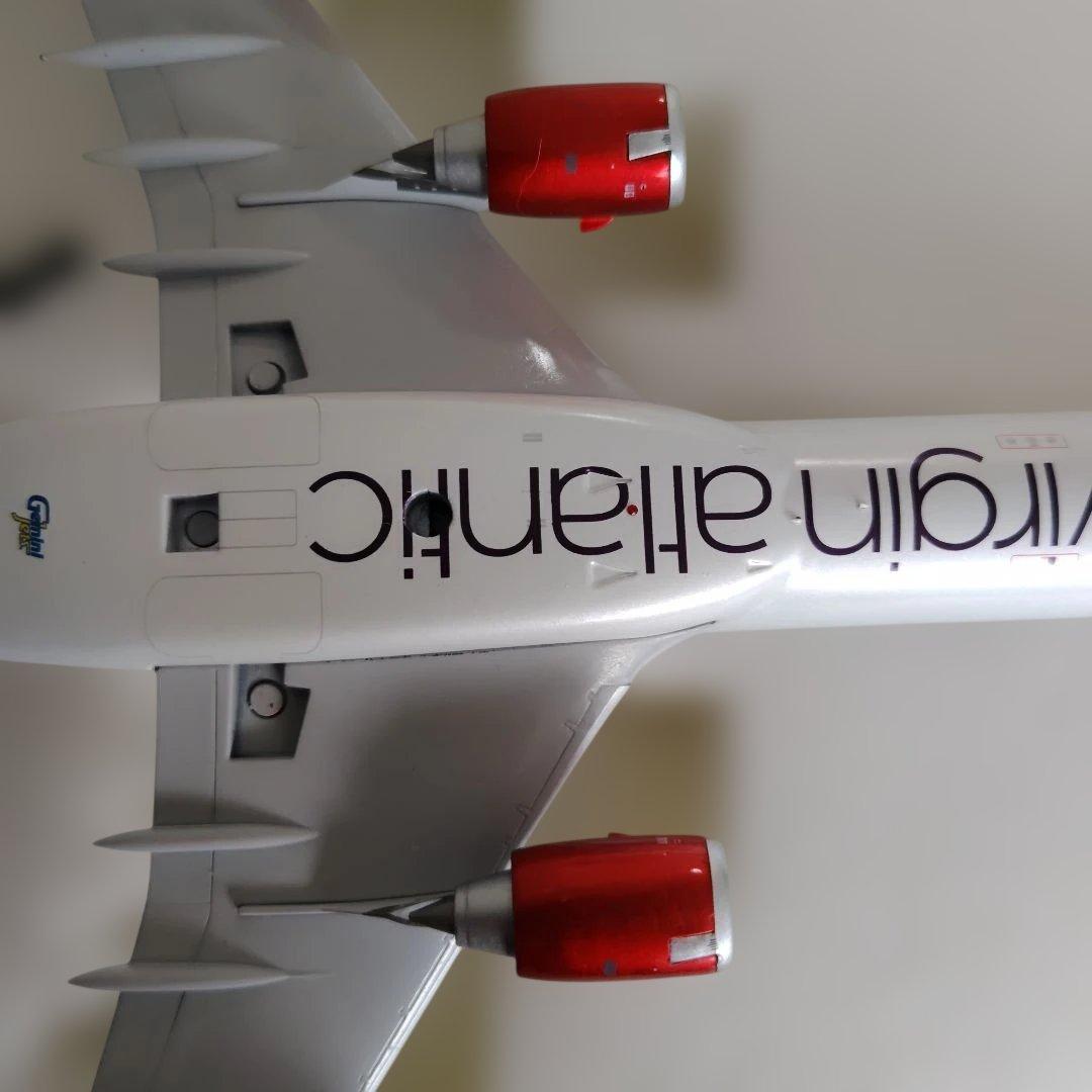 航空機・ヘリコプター Virgin Atlantic A340-600 Gemini 200