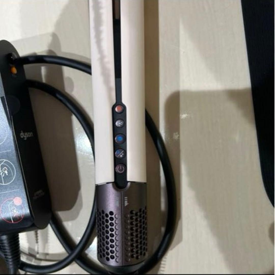 さくたろう。Dyson ダイソン　ストレイトナー　ドライヤー　セット売り