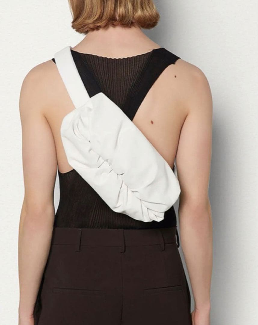 【kiki】ザ・ボディ ポーチ トライアングルバックル