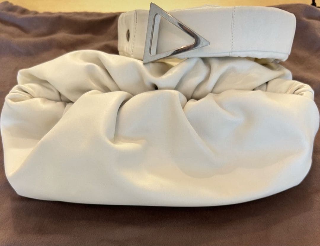 【kiki】ザ・ボディ ポーチ トライアングルバックル