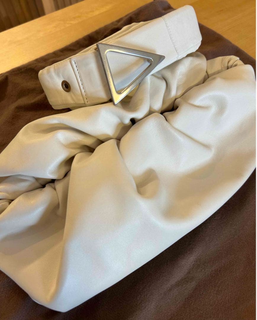 【kiki】ザ・ボディ ポーチ トライアングルバックル