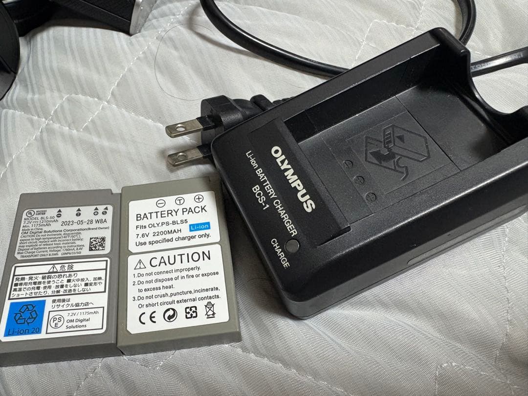 OLYMPUS PEN E-P7 ミラーレスカメラ おまけ付き