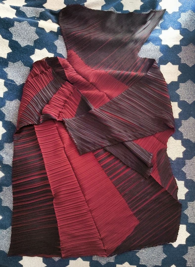 ISSEY MIYAKE タートルネックプリーツカットソー