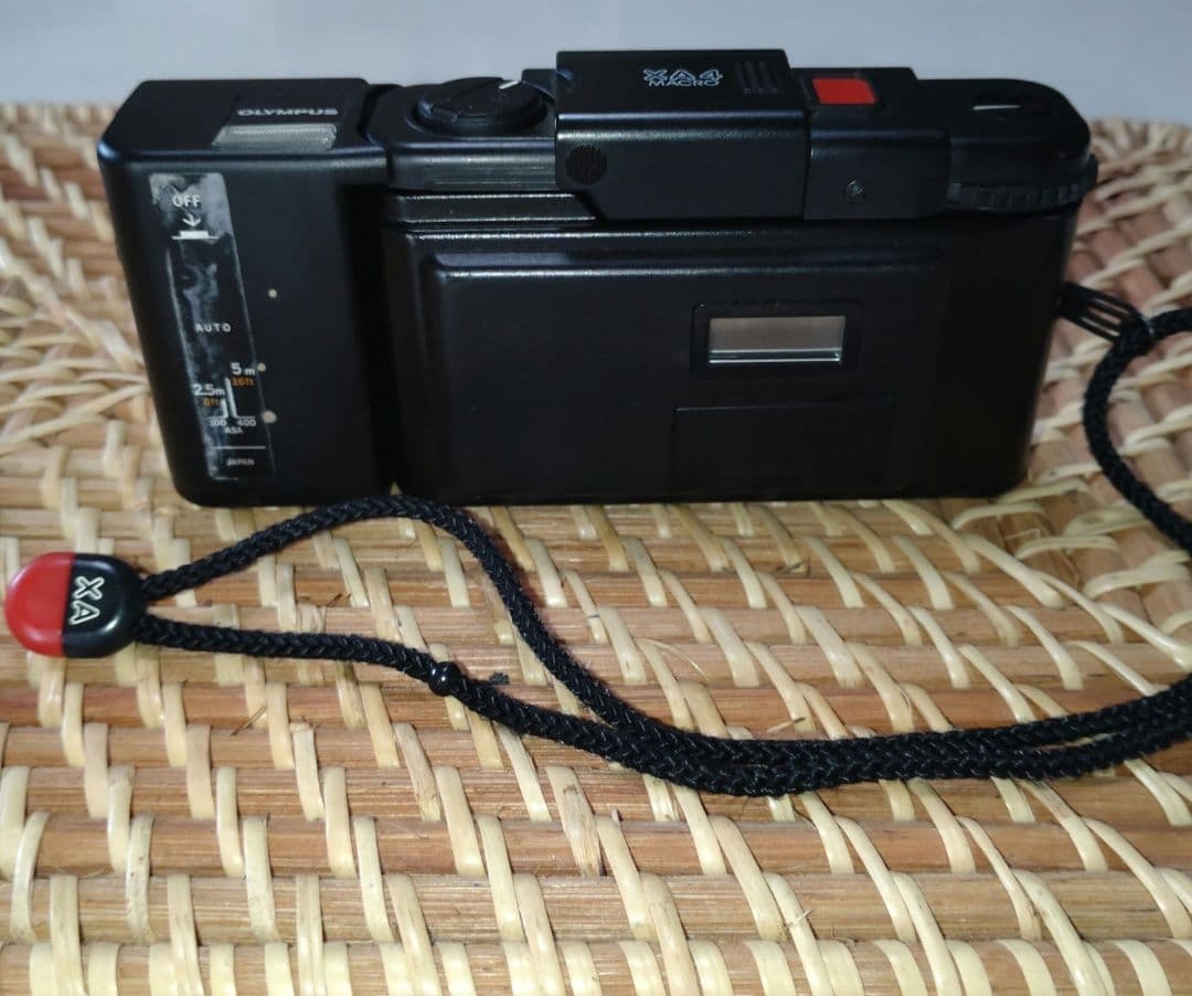 オリンパス　フィルムカメラ　XA4MACRO フラッシュ付き