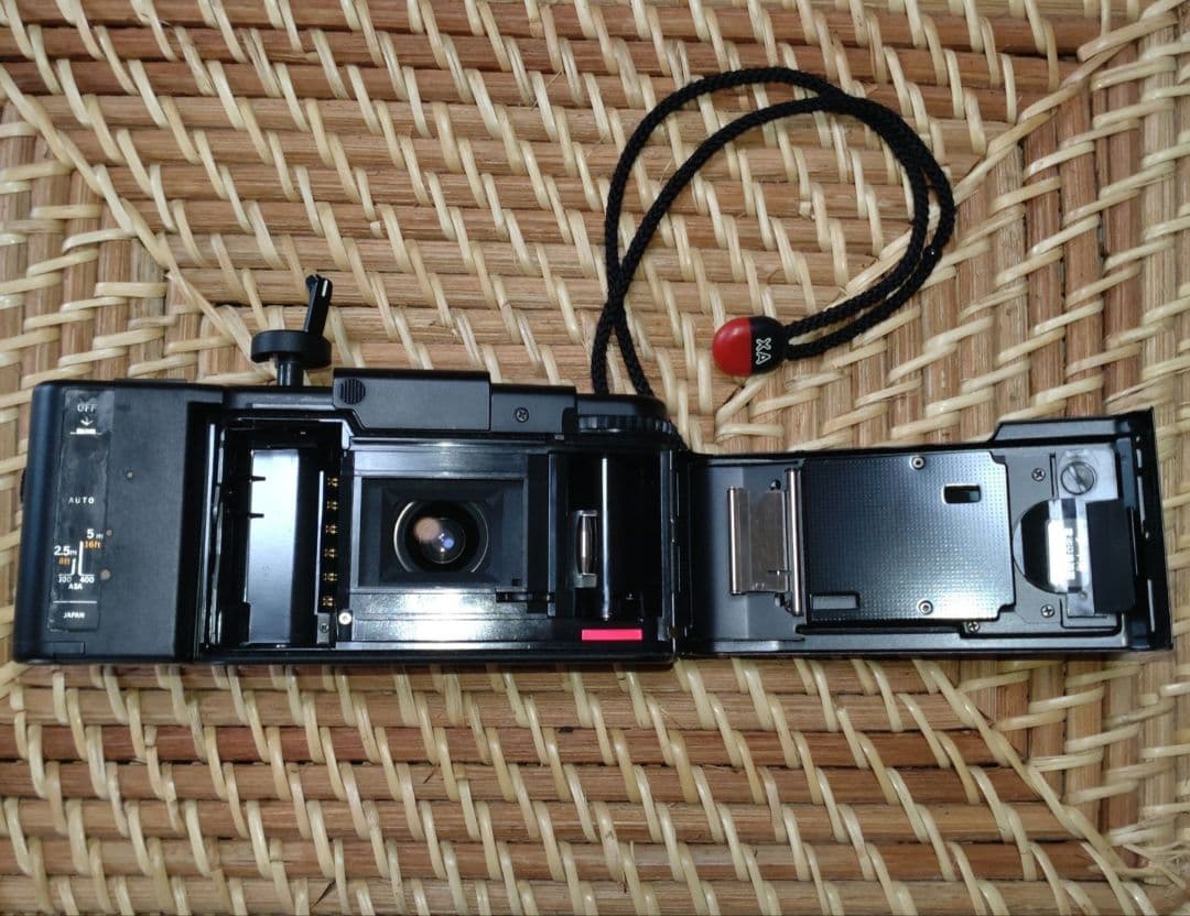 オリンパス　フィルムカメラ　XA4MACRO フラッシュ付き