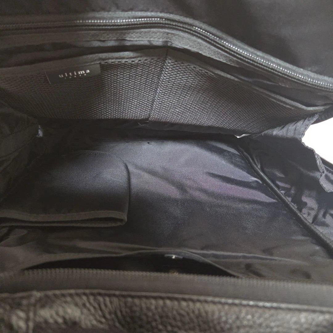 未使用近い ウルティマトーキョー リュック　レザー シボ革 ブラック A4可