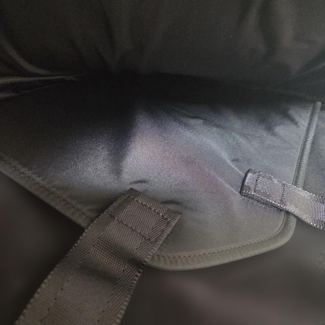 未使用近い ウルティマトーキョー リュック　レザー シボ革 ブラック A4可