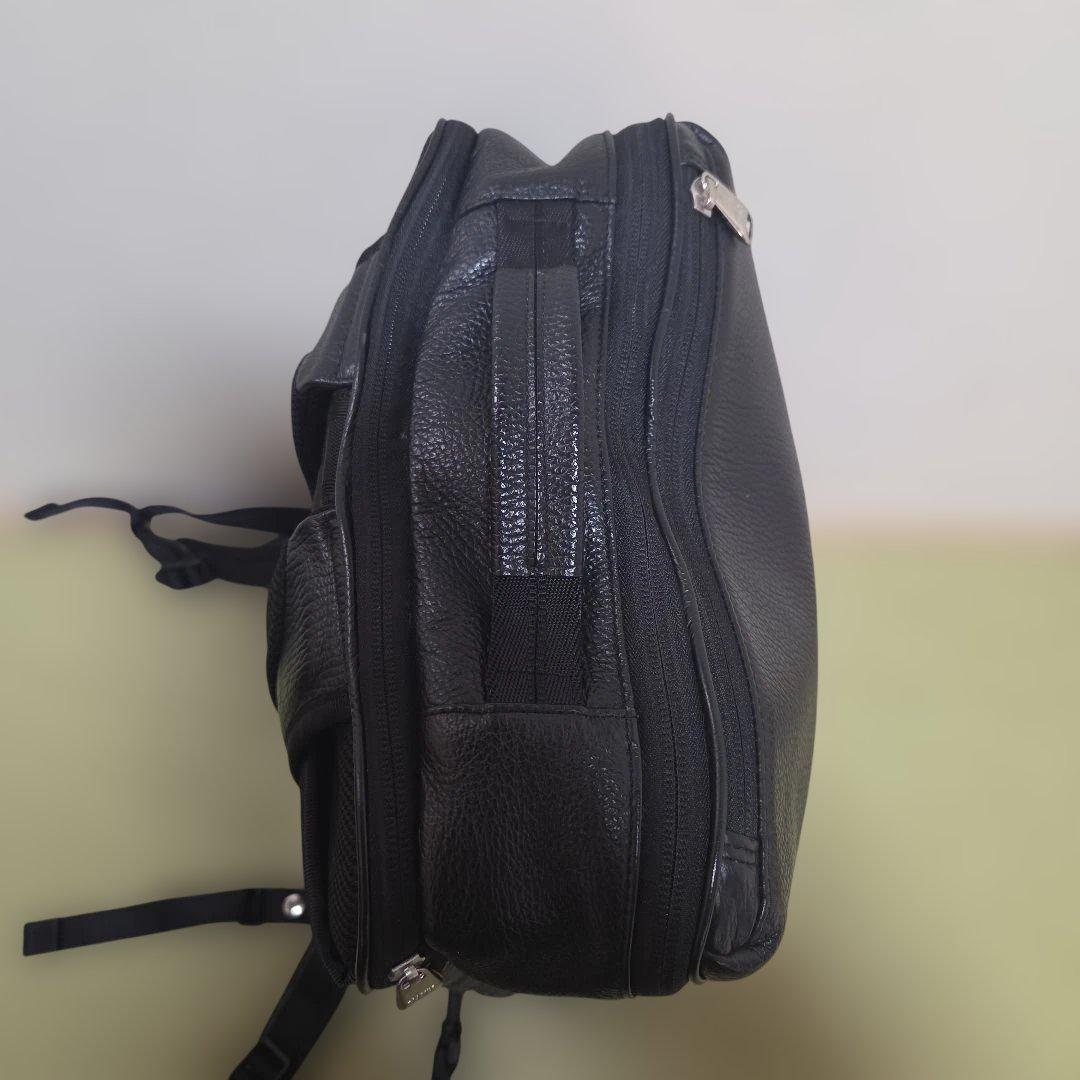 未使用近い ウルティマトーキョー リュック　レザー シボ革 ブラック A4可