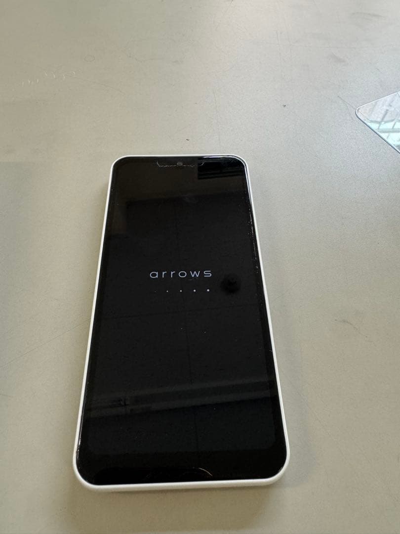 au arrows WeFCG01 ホワイト 本体