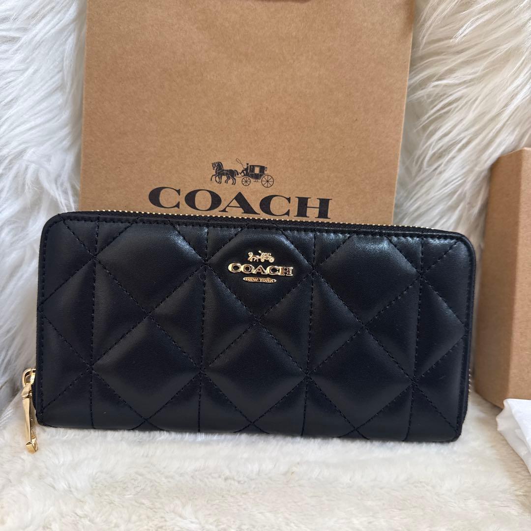 COACH ブラック キルティング 長財布
