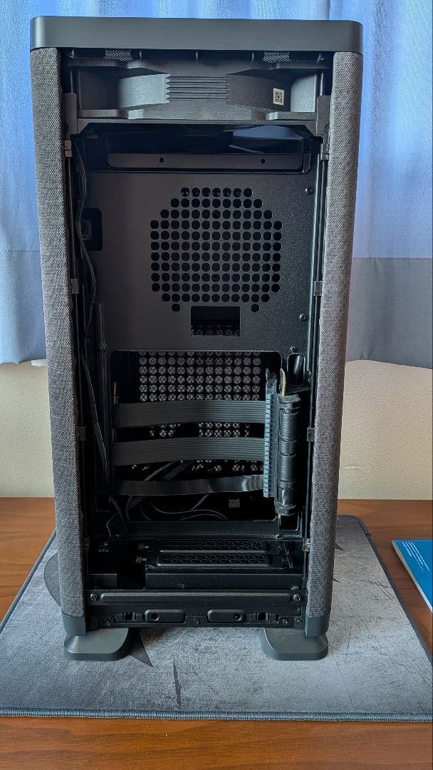 Fractal Design Mood Black ITX ケース