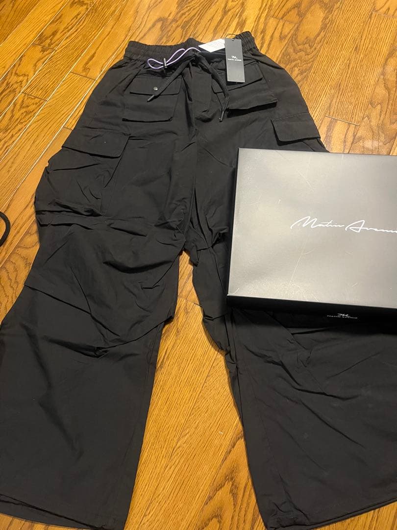 Math Avenir ブラックカーゴパンツ Mサイズ　新品未使用タグ付き