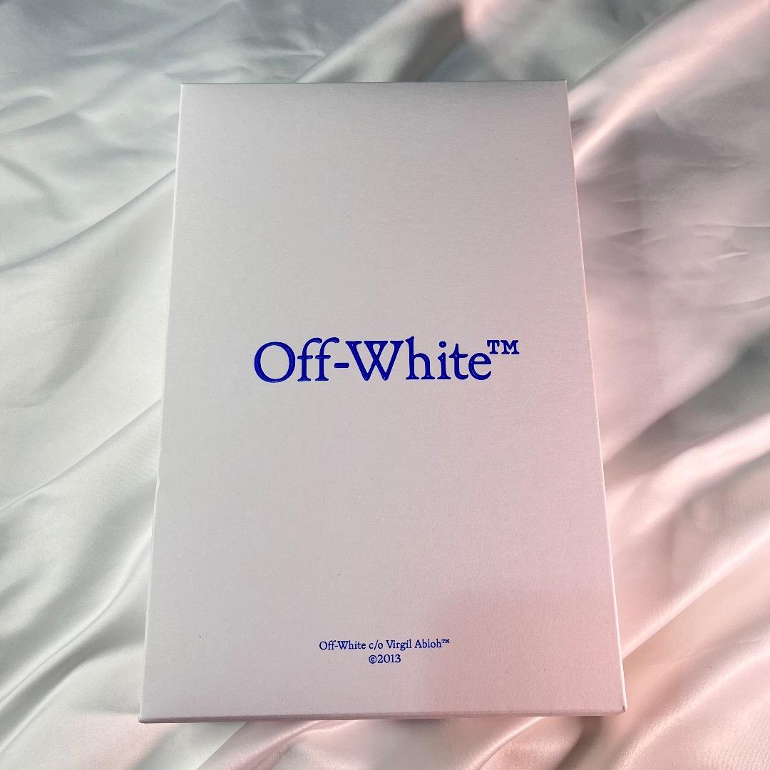［新品］off-white（オフホワイト）iPhone14Proケース