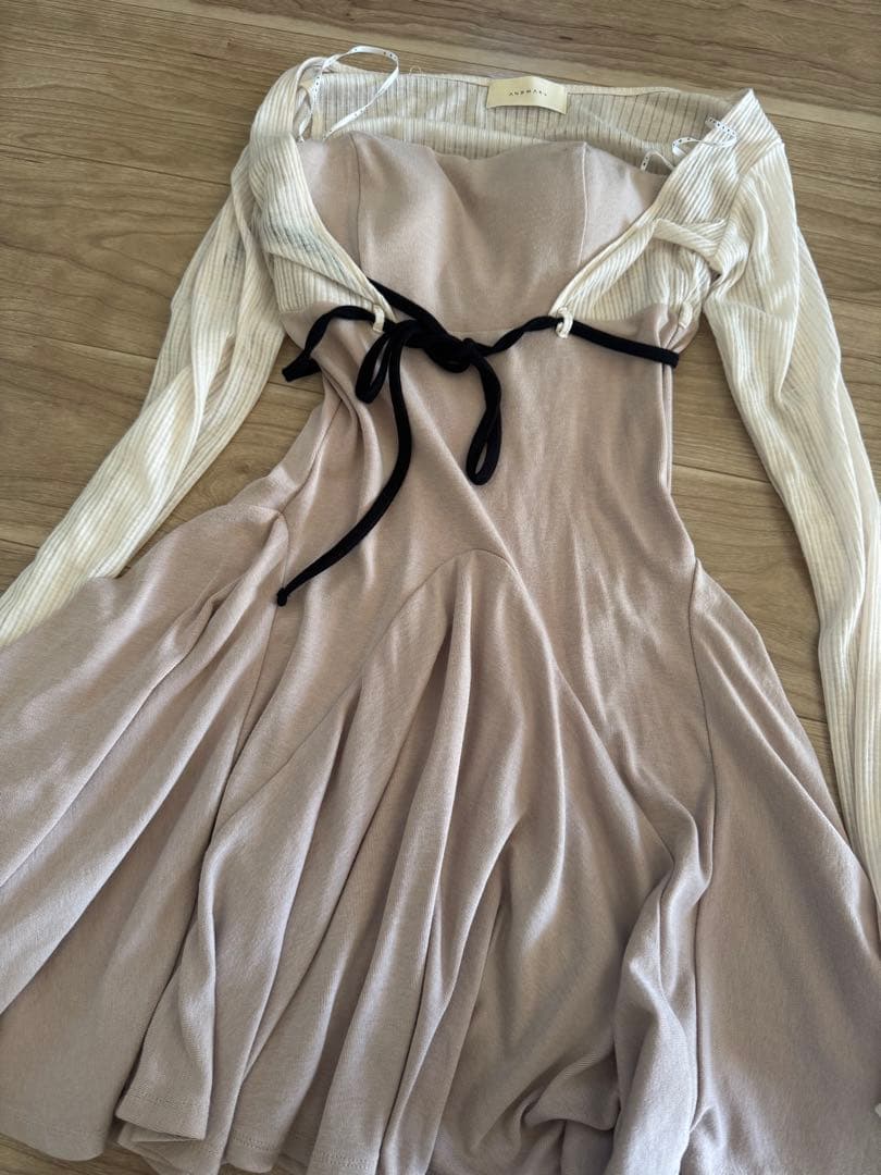 ワンピース Lona ribbon mini dress andmary