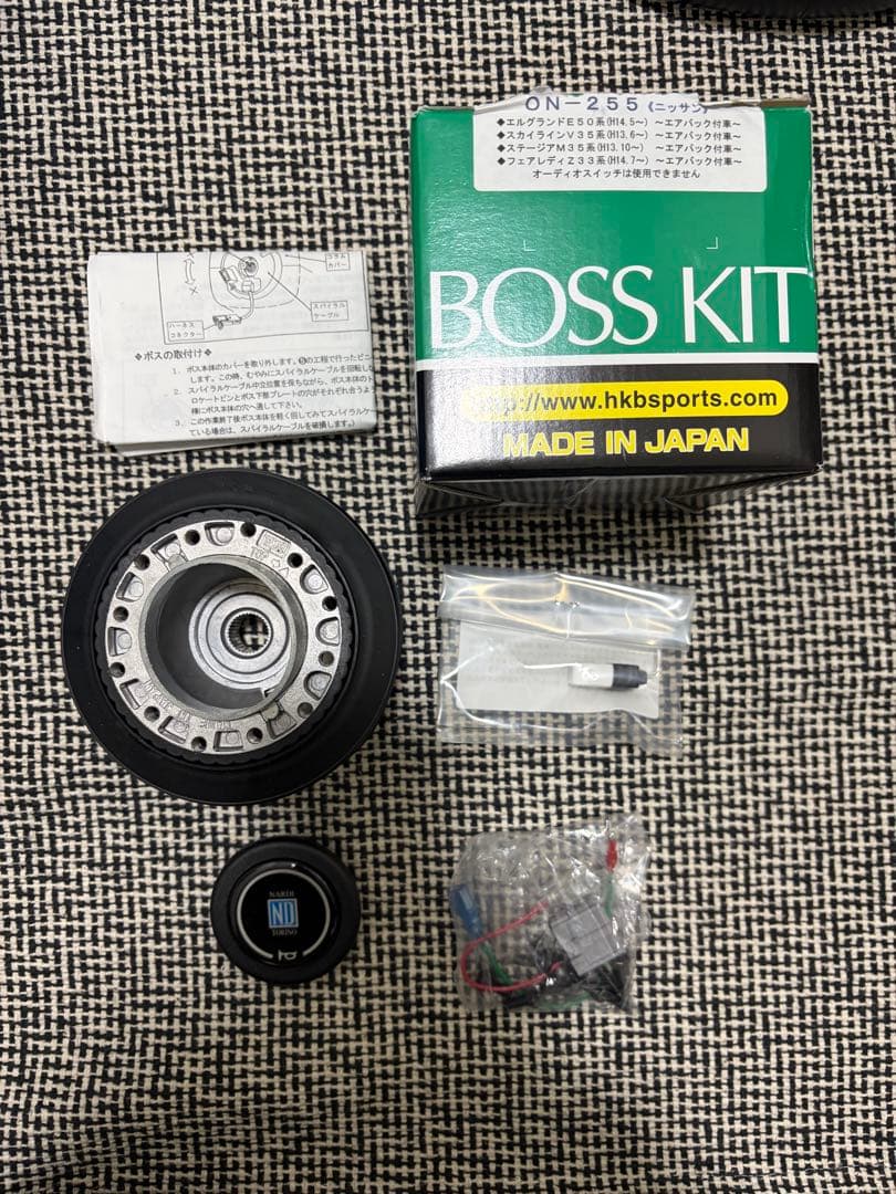 正規品　ナルディ クラシック ブラックレザー＆ブラックスポーク 360mm