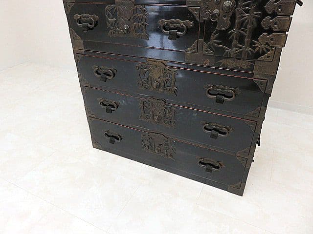 n*u様 黒漆時代箪笥　2段重ね　和箪笥/整理箪笥/着物箪笥　変わり金具/庄内箪