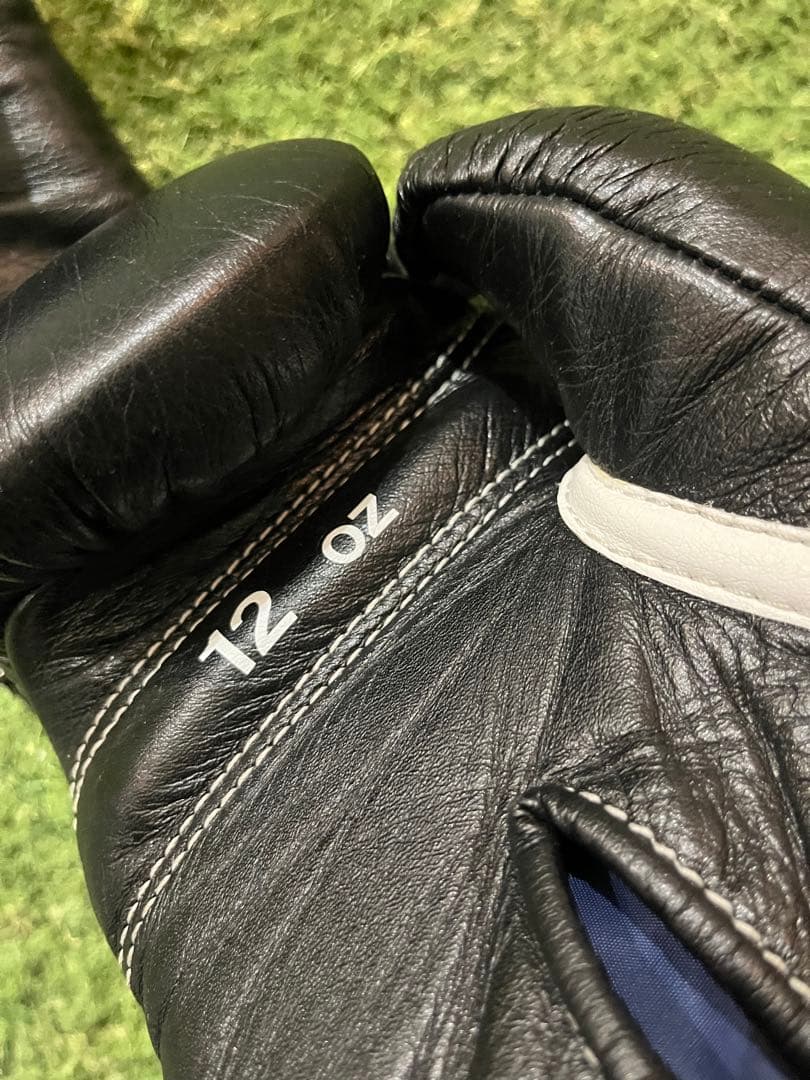 Winning ボクシンググローブ 12 oz ブラック