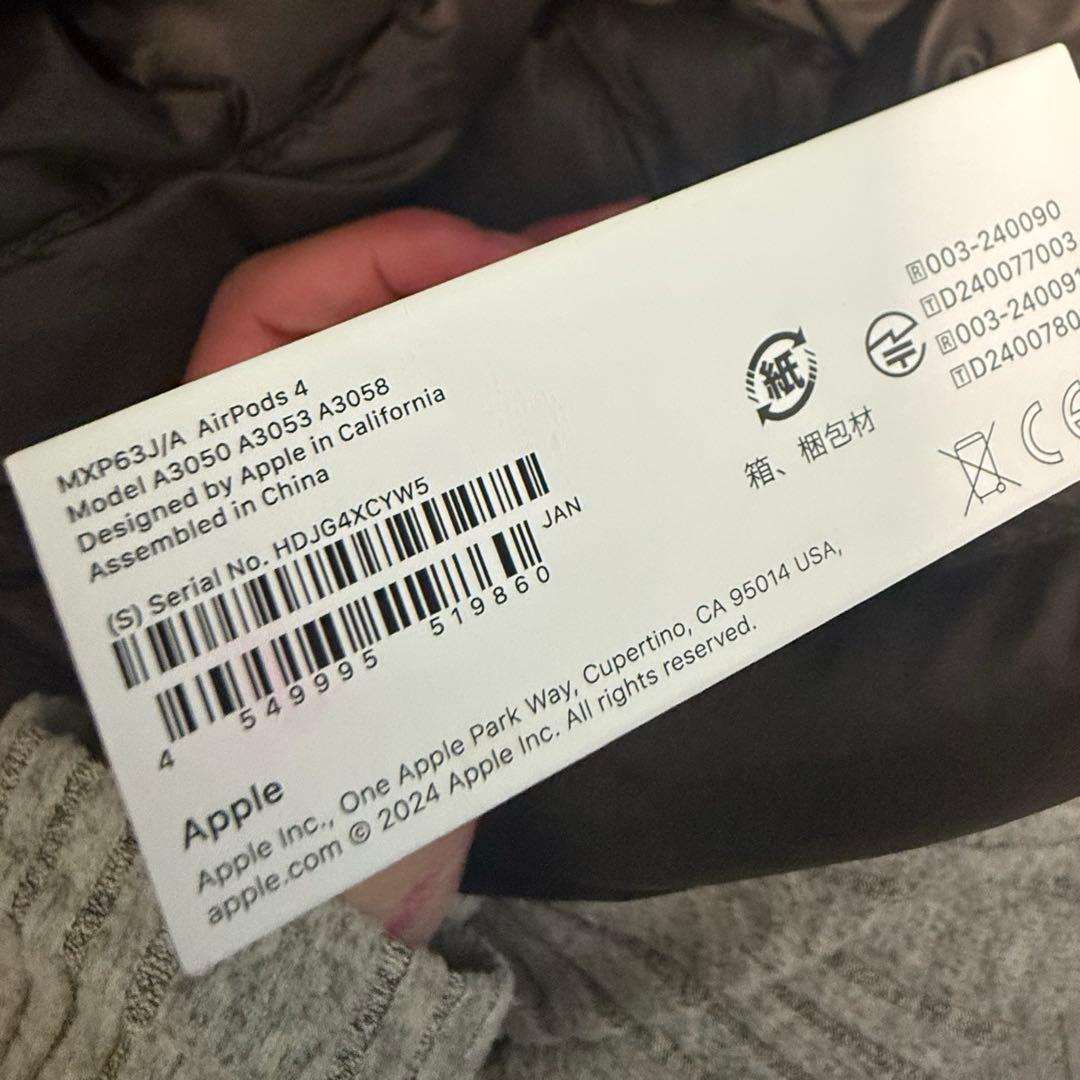 新品未開封Apple AirPods 4 本体