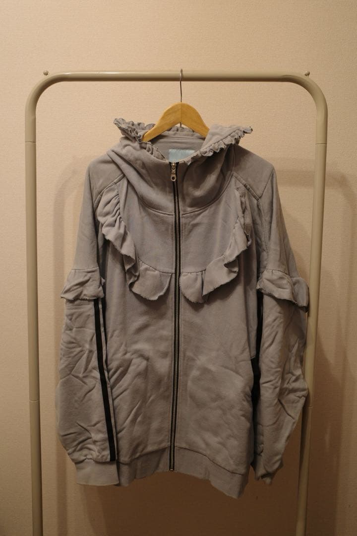 【入手困難】Satoiフリル付きジップアップパーカー grayblue【限定品】