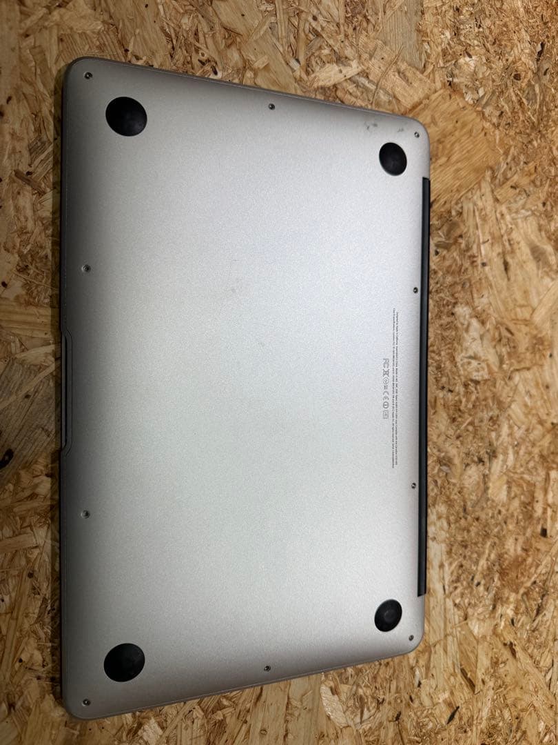 Apple MacBook Air 11インチ シルバー