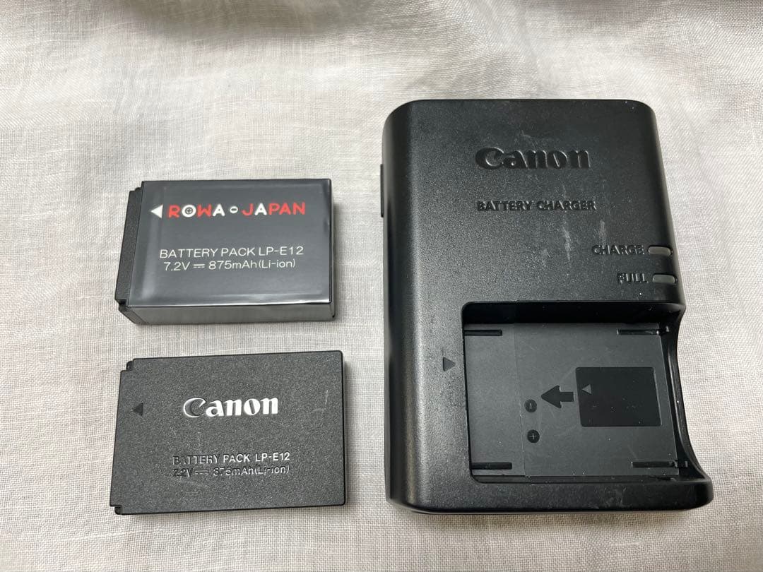 canon EOS M100ダブルレンズキットおまけ付き