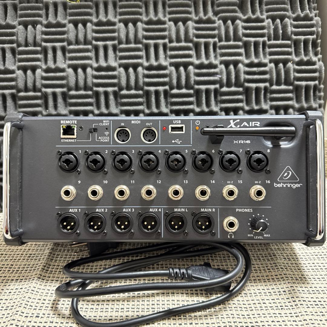 デジタルミキサー　Behringer X Air XR16