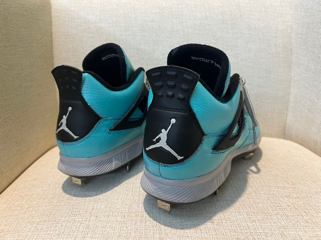 Jordan4 野球用スパイク（金属）tiffany風カラーカスタム28.5cm