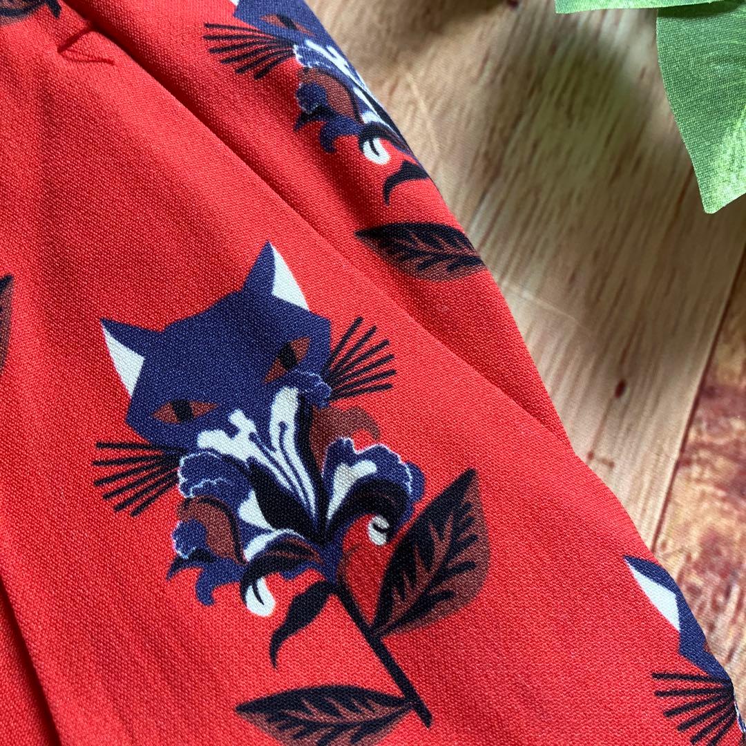 【美品】MIU MIU 可愛い✨猫と花プリント フレアショートパンツ 38