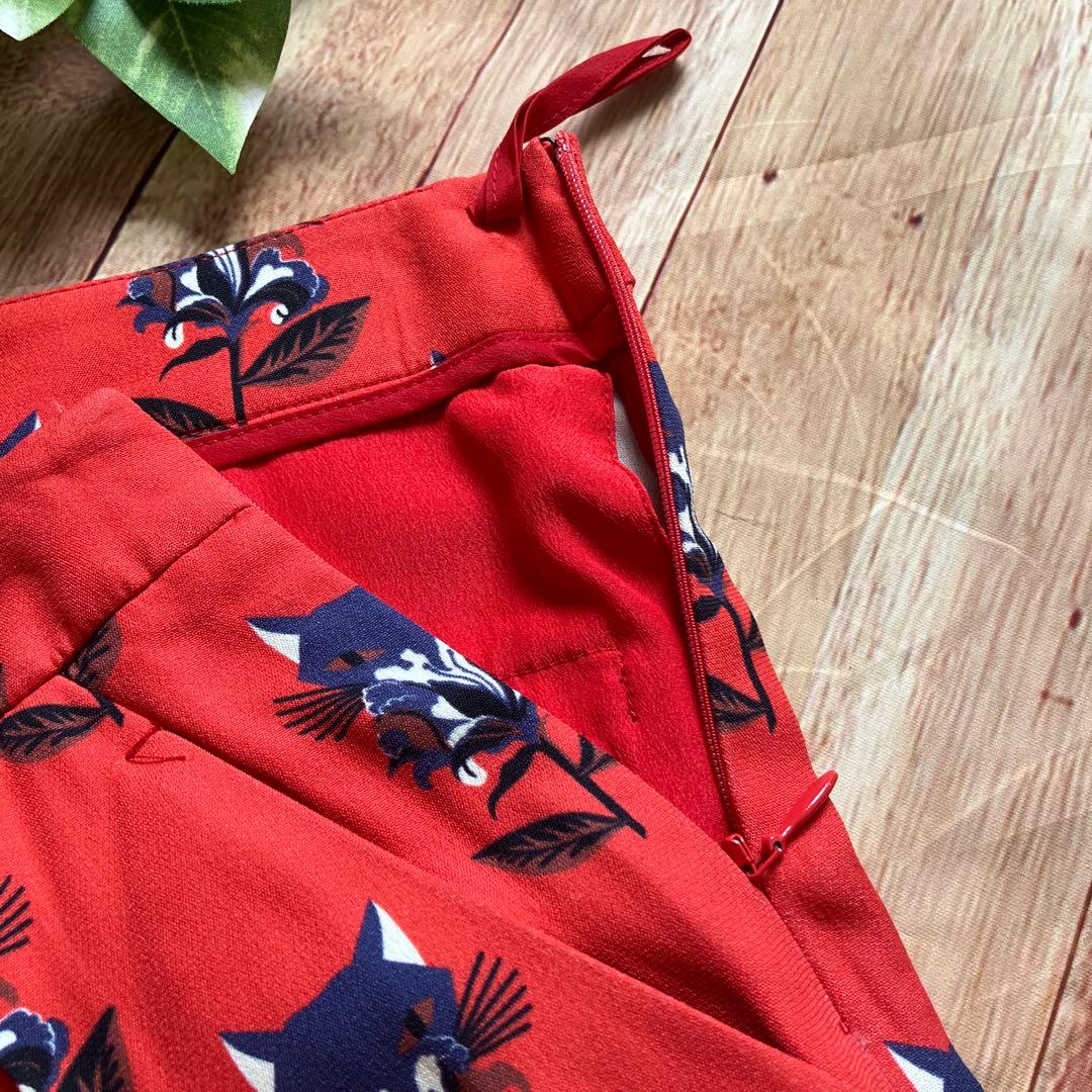 【美品】MIU MIU 可愛い✨猫と花プリント フレアショートパンツ 38