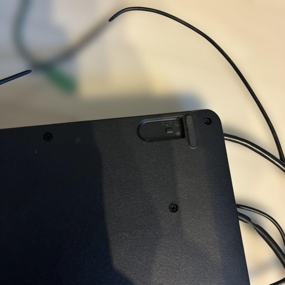 パソコン本体　Windows10 キーボード　液晶ディスプレイ　マウス