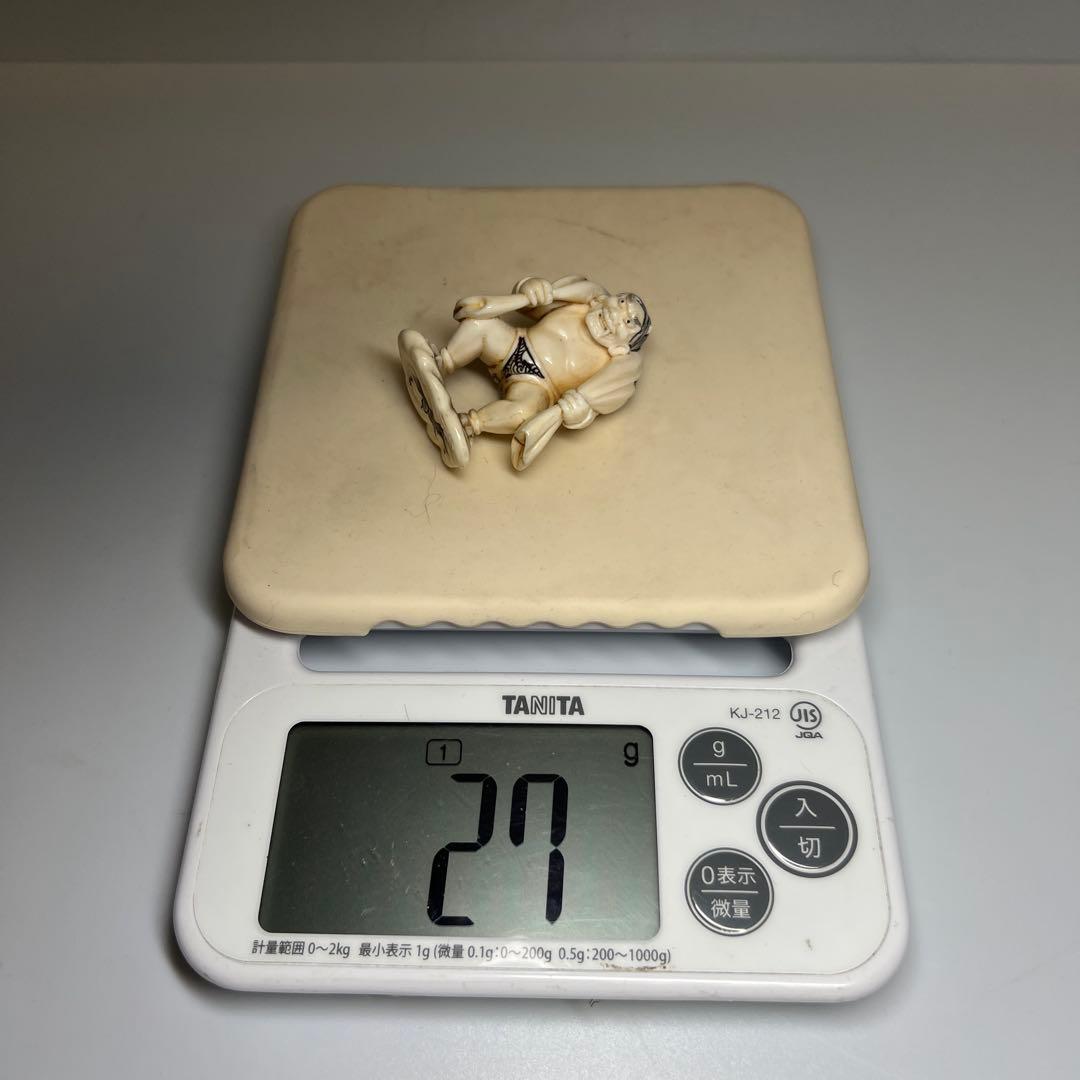 極上和彫　風神根付　27g 東Y8-0109☆2Fトヒト