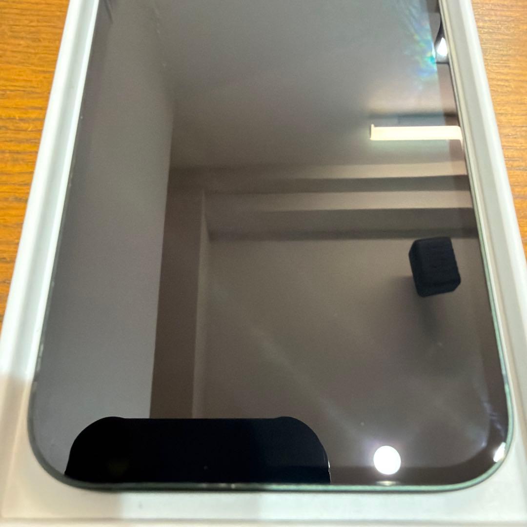 iPhone 13 ミッドナイトグリーン 本体　初期化済み　美品
