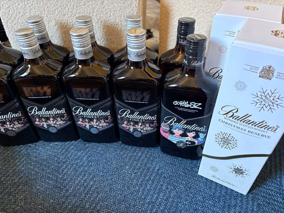 バランタインクリスマスリザーブ２本 KISSコラボ8本 ゴリラズ2本 計12本