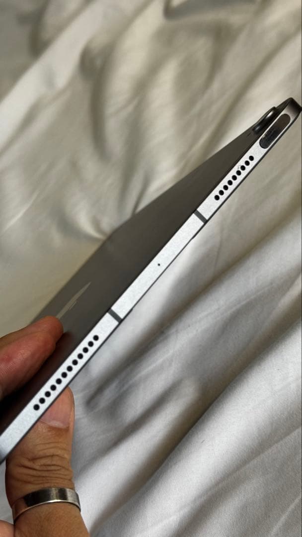 Apple iPad Air 第5世代 グレー 本体 セルラーモデル 64GB