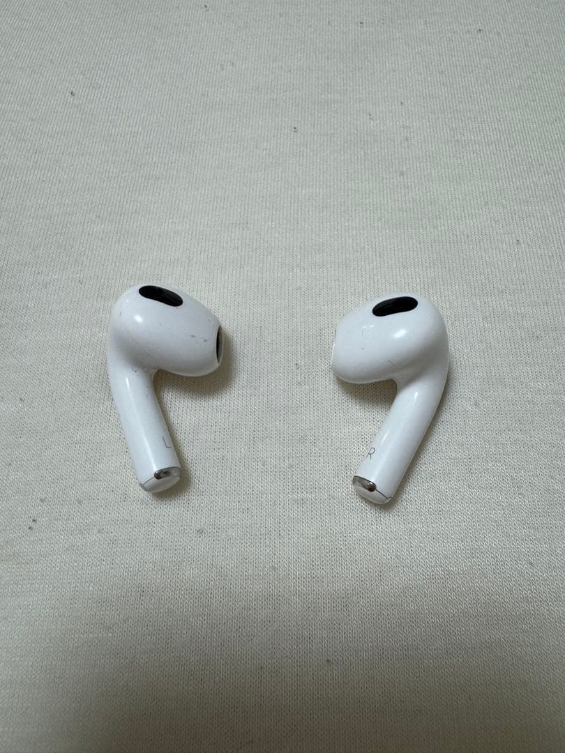 Apple AirPods 第3世代　本体＋充電ケース付き(動作確認済み)