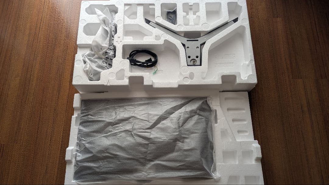 【美品】BenQ EW2880U 4K 28インチディスプレイ 約50時間使用