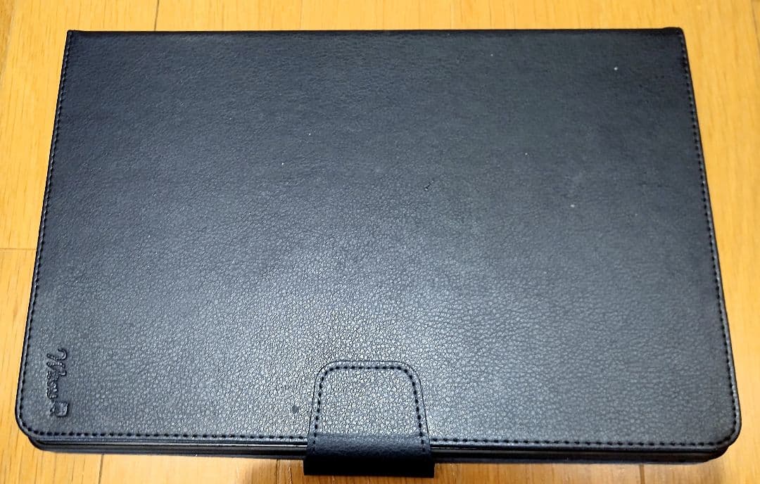 Androidタブレット本体 レザーケース付き