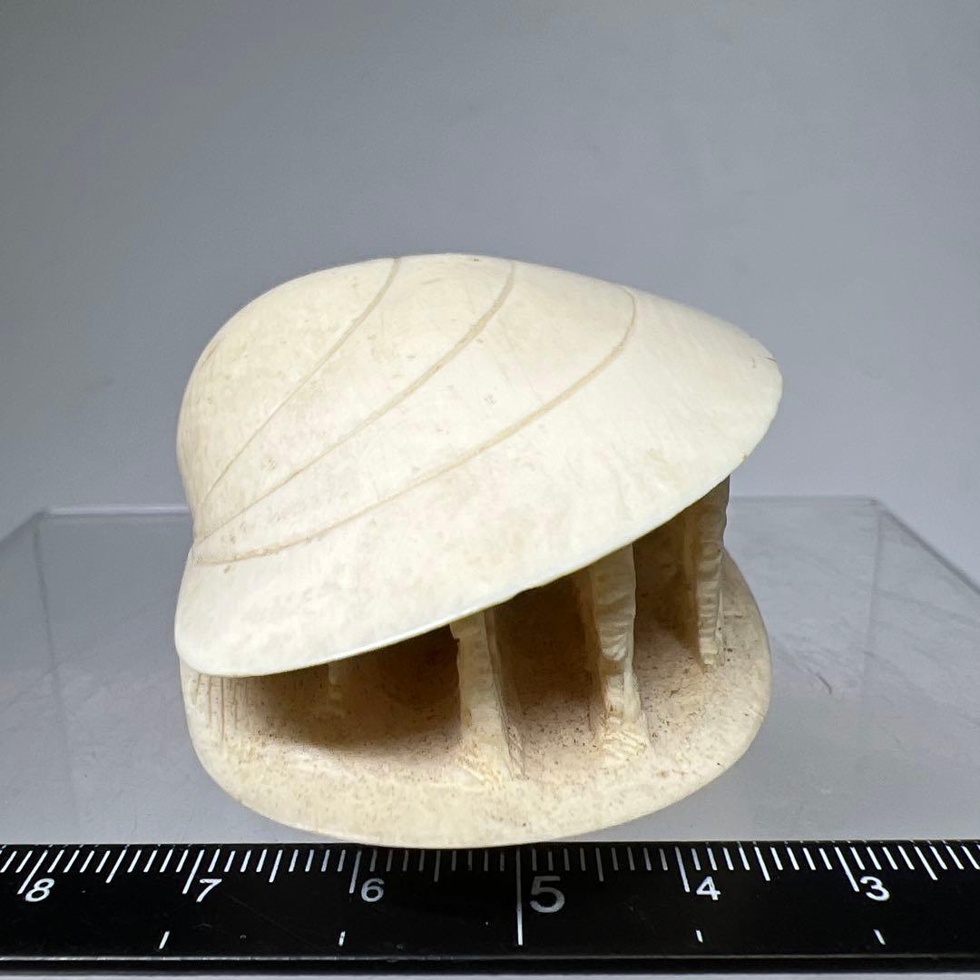 極上貝透彫置物　50g/横幅約7㎝　東Y8-0109☆2Fタサオ