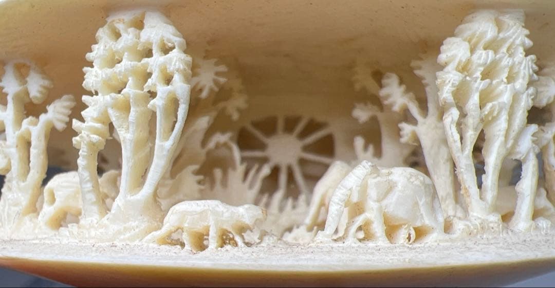 極上貝透彫置物　50g/横幅約7㎝　東Y8-0109☆2Fタサオ