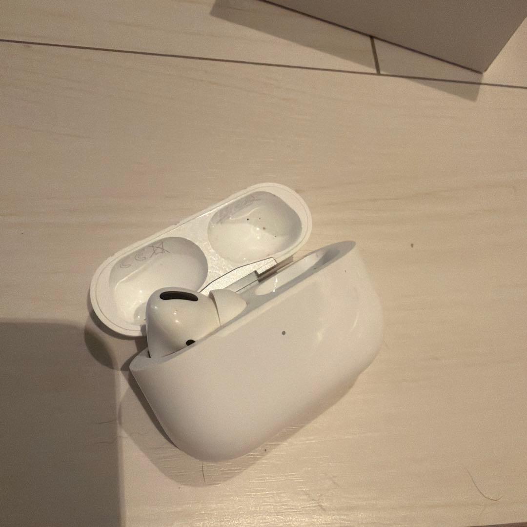Apple AirPods Pro ワイヤレスイヤホン　右耳なし