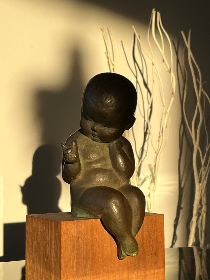 ブロンズ 彫刻 木製台座付き（時代物）