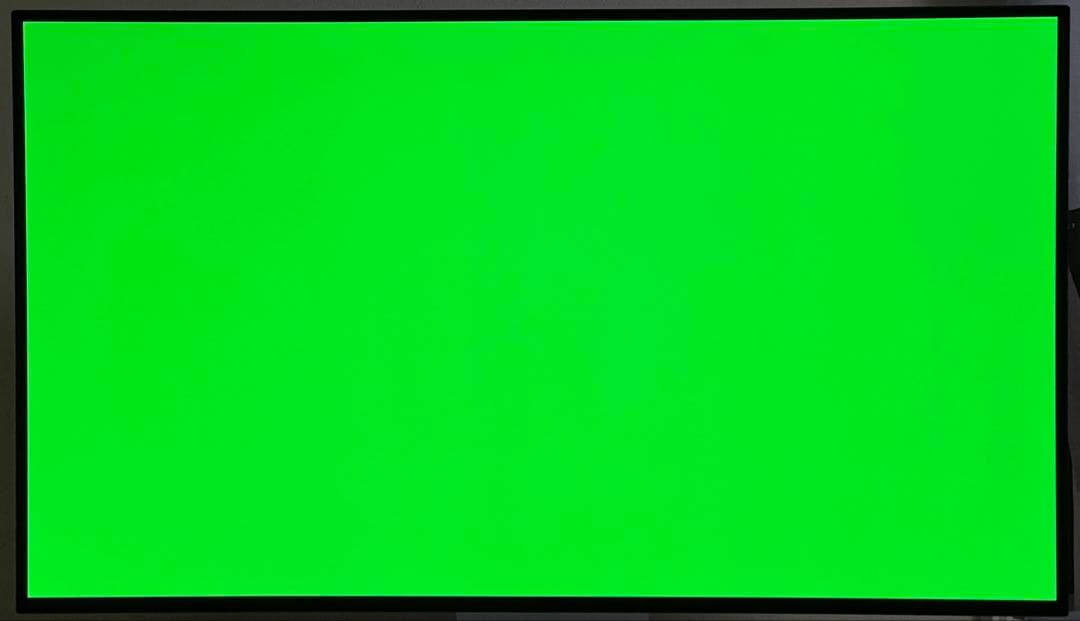 LG UltraGear OLED 32GS95UV-W 本体