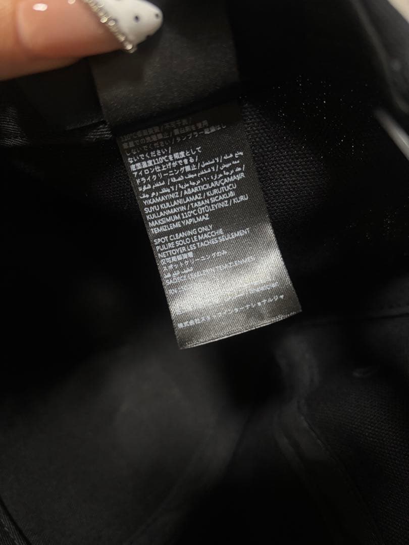 AMIRI ロゴキャップ