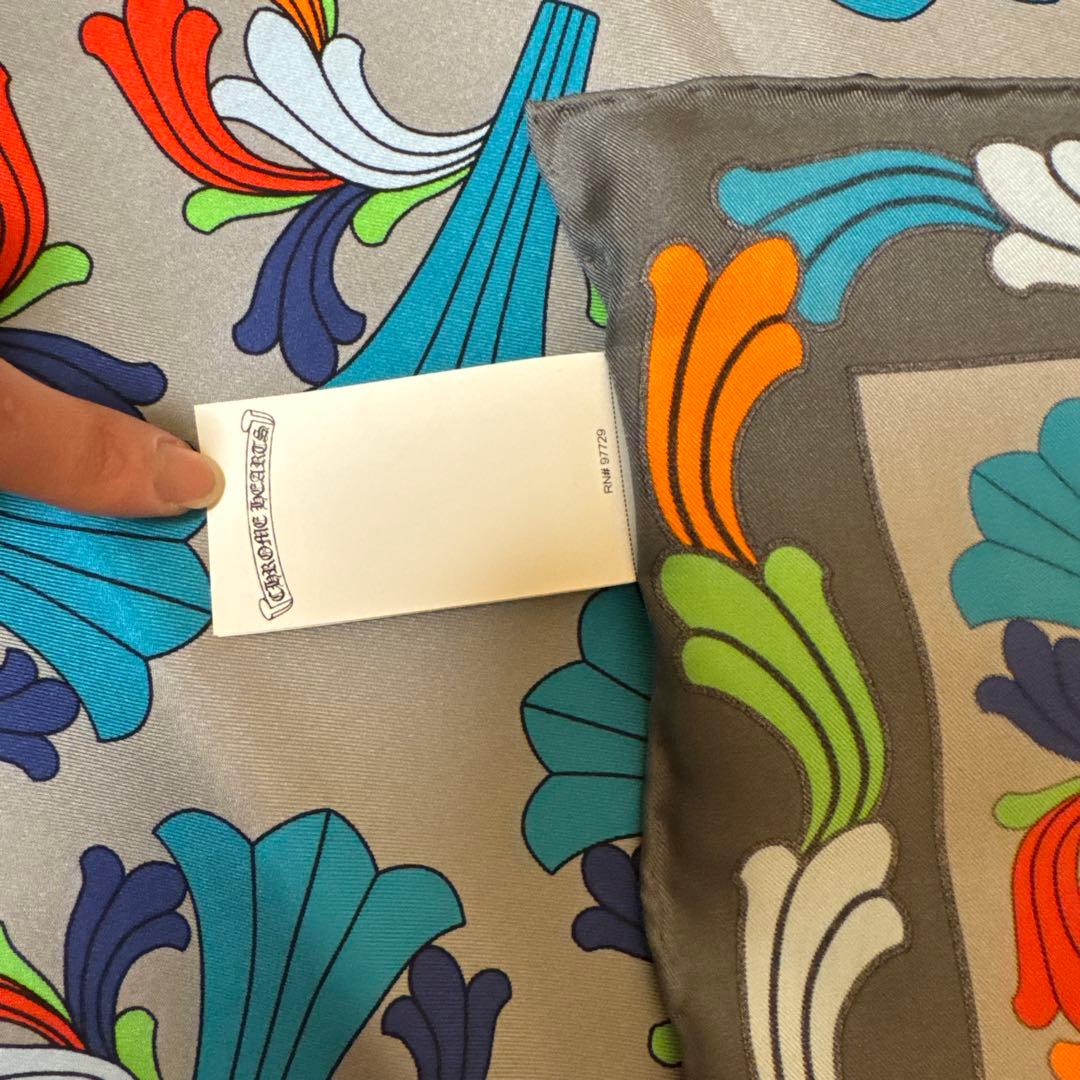 【新品未使用】クロムハーツ スカーフ マルチカラー　メンズ