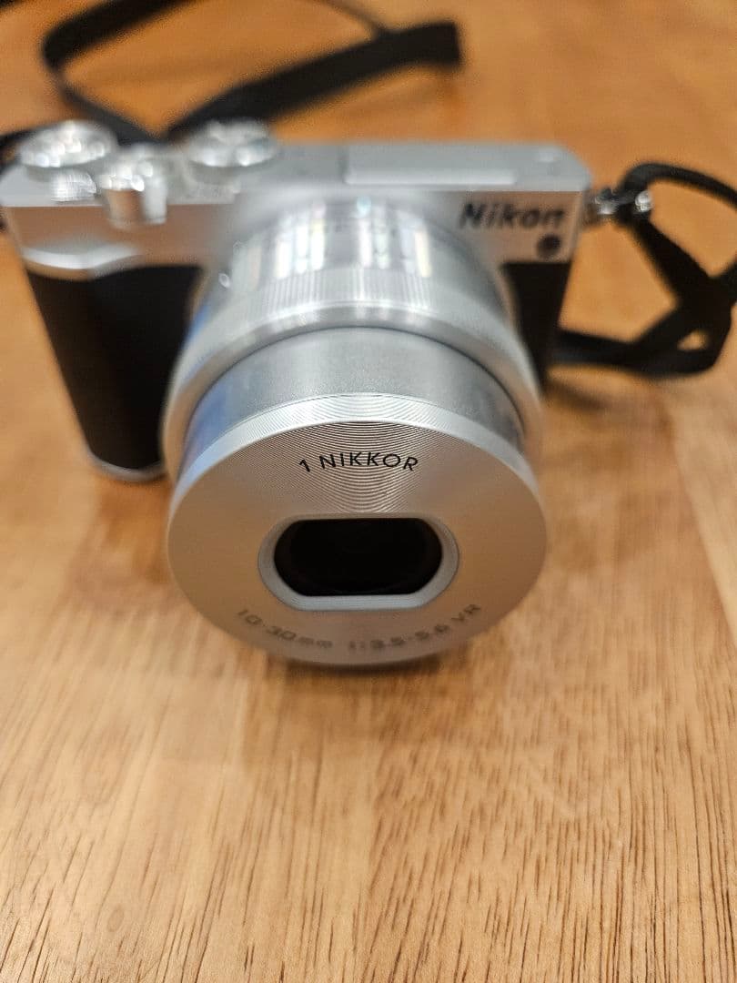 Nikon 1 J5 シルバー 10-30mm VR レンズキット 動作確認済み