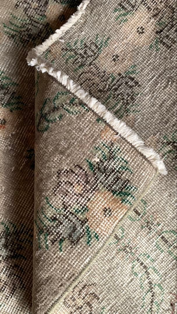 152×263 \"Snuggle whisper” ViNTAGE RUG