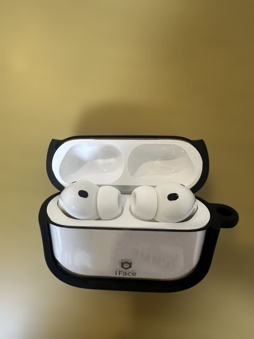 【極美品】Apple AirPods Pro3 ケース付き