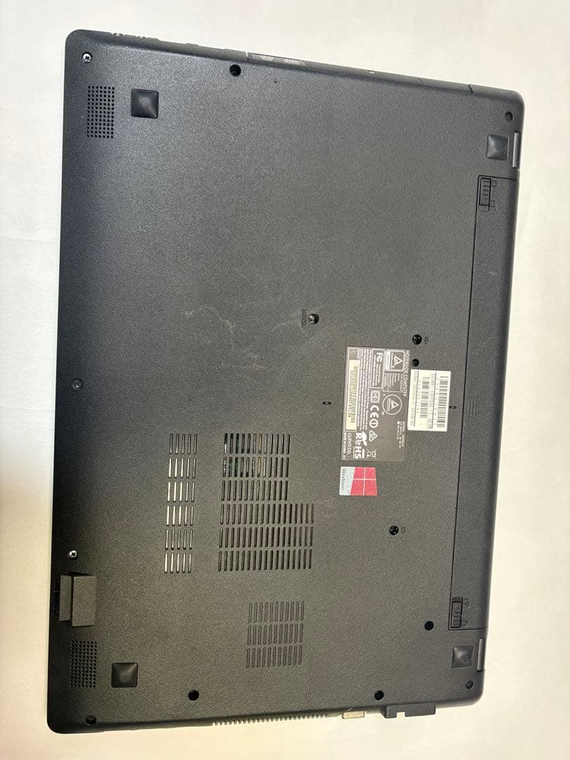 15.6型 Core i7-6500U　@2.5GHz/8MB/SSD256GB