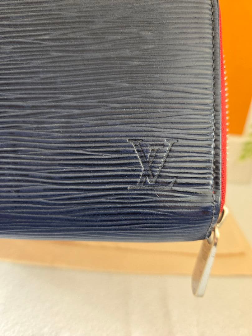 LOUIS VUITTON ルイヴィトン エピ 長財布 ジッピーウォレット☺︎